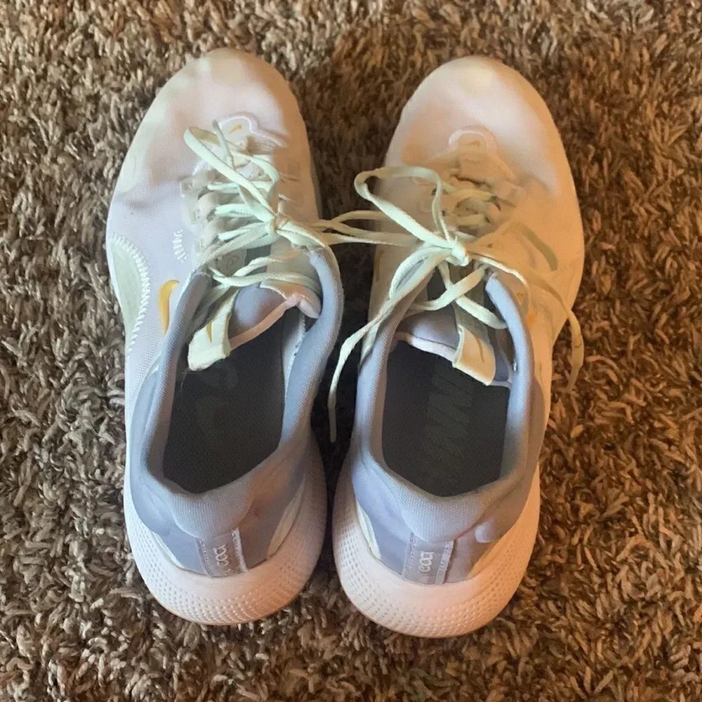 (WMNS) Nike React Escape RN 'White Glacier Grey' CV3817-104 size 6.5.